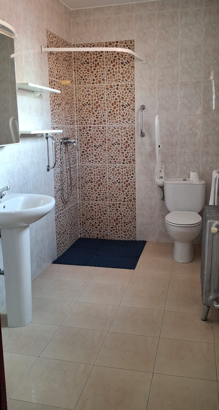 WhatsApp Image 2025-09-19 at 15.13.24 (1)